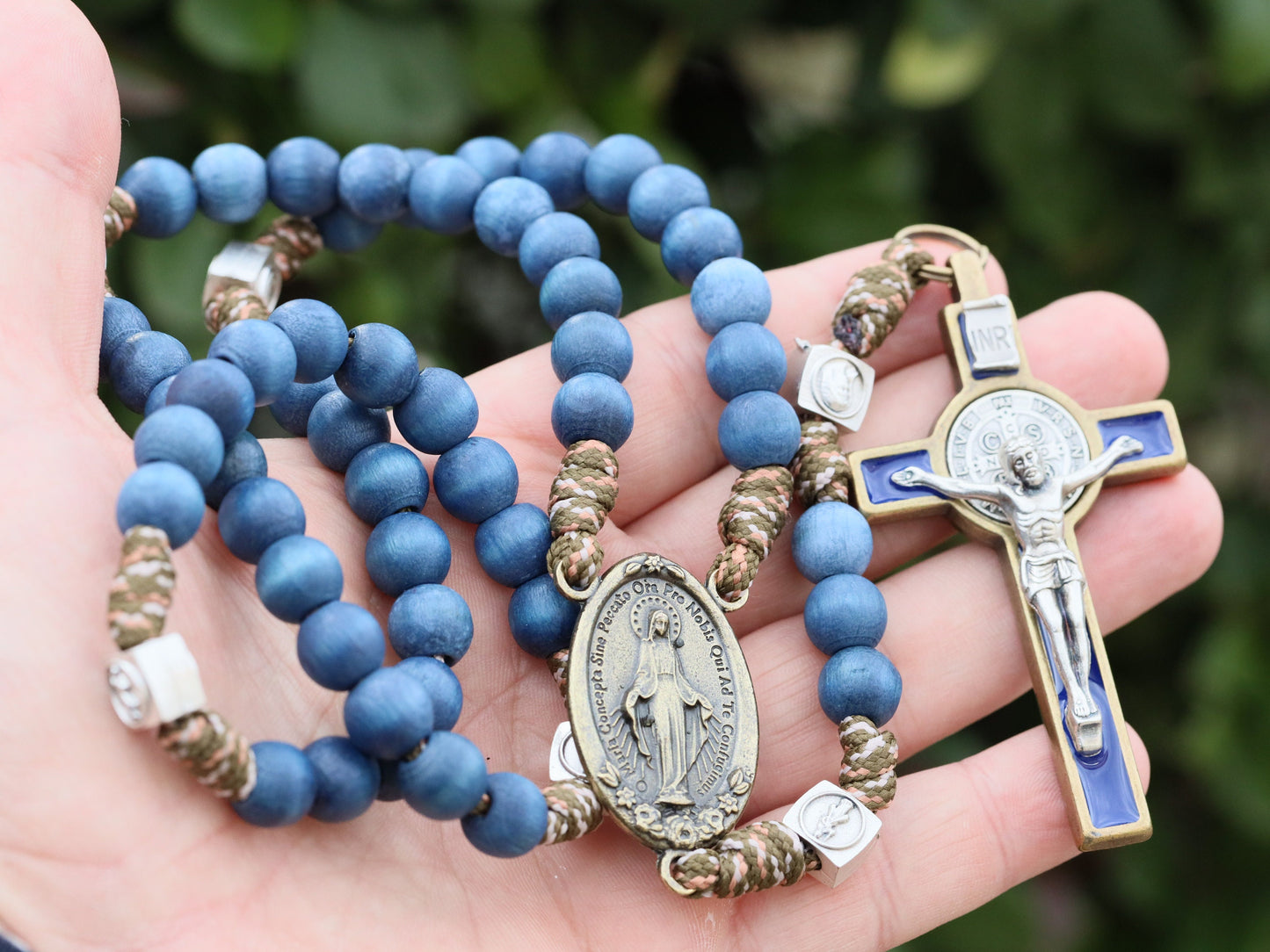 Rosario paracord para hombre, cuentas de rosario azul marino, rosario católico grande, rosario con crucifijo de San Benito y Medalla Milagrosa, regalo para hombre
