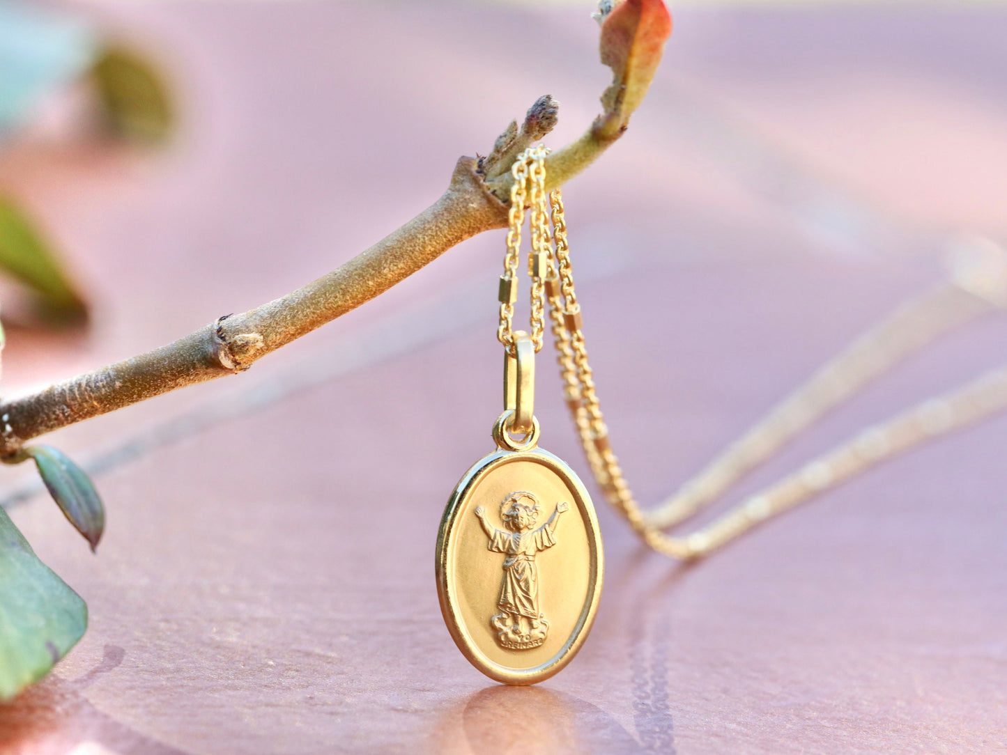 Medalla Divino Nino, medalla Divino niño, plata de primera ley 925 chapada en oro de 18k, medalla devocional católica, medalla pequeña para adolescente