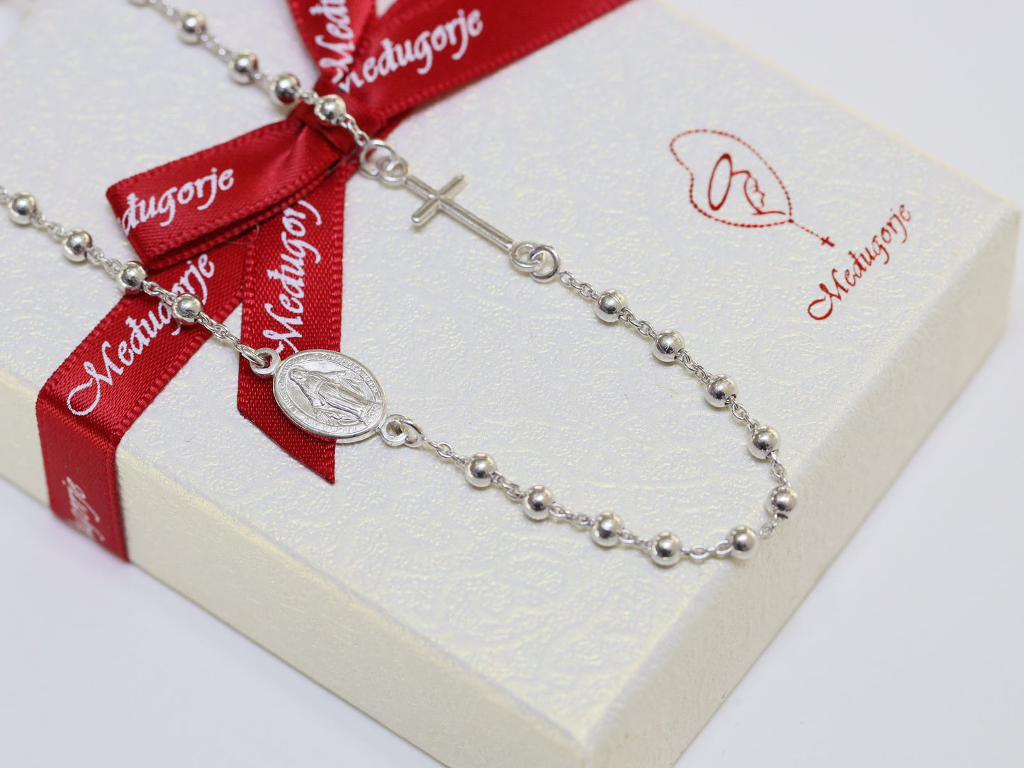 Collar de rosario de 19 pulgadas, regalo ideal para mujeres católicas, collar de rosario de plata de ley 925, delicada Medalla Milagrosa y collar de cruz