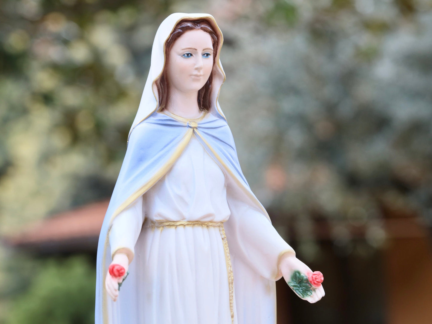 Estatua de Nuestra Señora de la Rosa, estatua católica, estatua de la Virgen María de 40 cm, estatua del altar del hogar, estatua del jardín de la Virgen María, estatua de polvo de mármol
