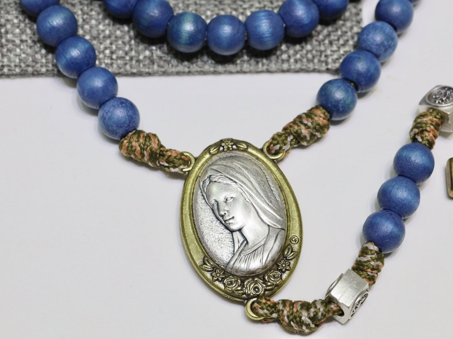 Large Woden rosary, parcord rosary, St Benedict crucifix rosary, Divine Mercy Queen of Peace rosary, 10 mom beads catholic rosary for man