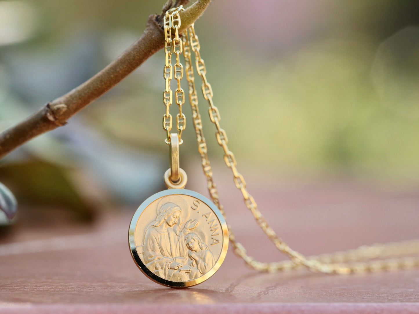 Medalla de Santa Ana, colgante de la madre de la Virgen María, plata de ley 925, colgante de santo católico, medalla de santo de la fertilidad, devoción a la fertilidad para las mujeres