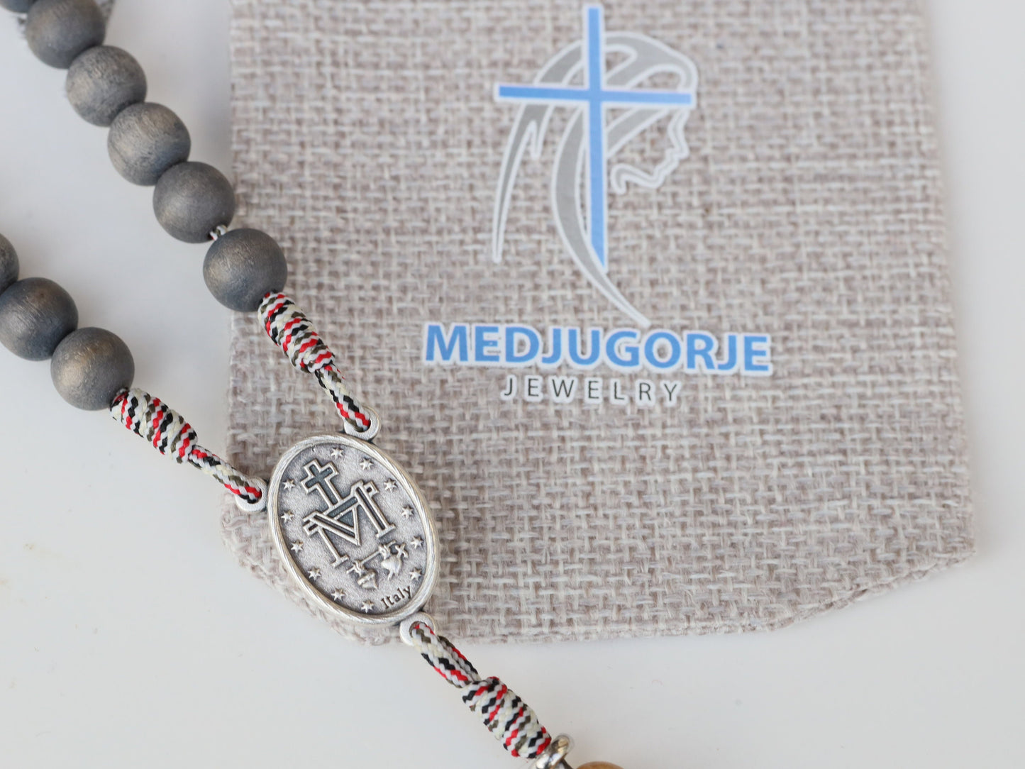 Rosario Parcord, rosario de madera hecho a mano, cruz de San Benito y rosario de la Medalla Milagrosa, pequeño rosario guerrero Paracord, regalo de rosario para el hombre