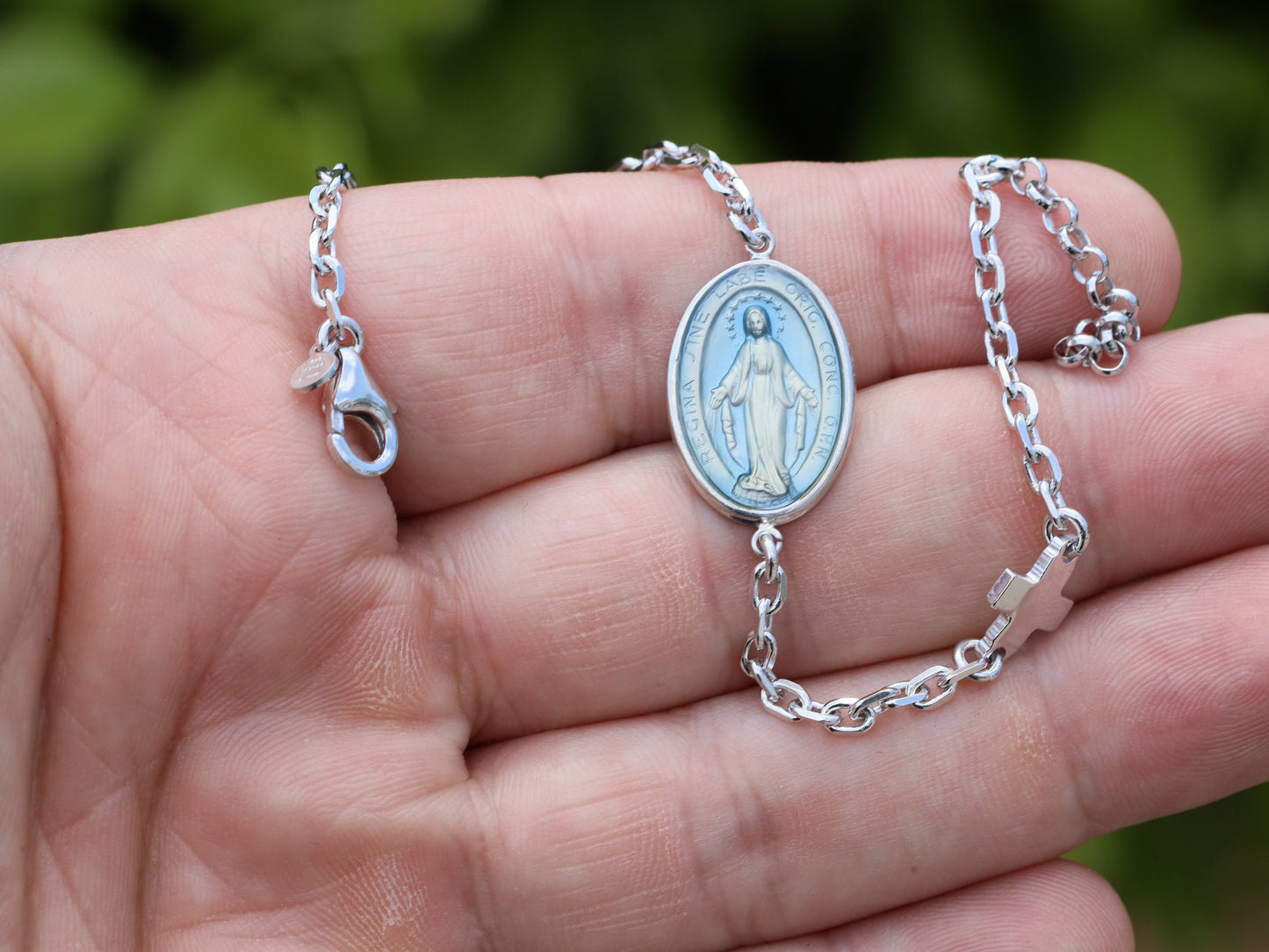 Pulsera grande de la Medalla Milagrosa, plata de ley 925, pulsera de cadena de ancla, pulsera de medalla católica para mujer, Medalla Milagrosa azul