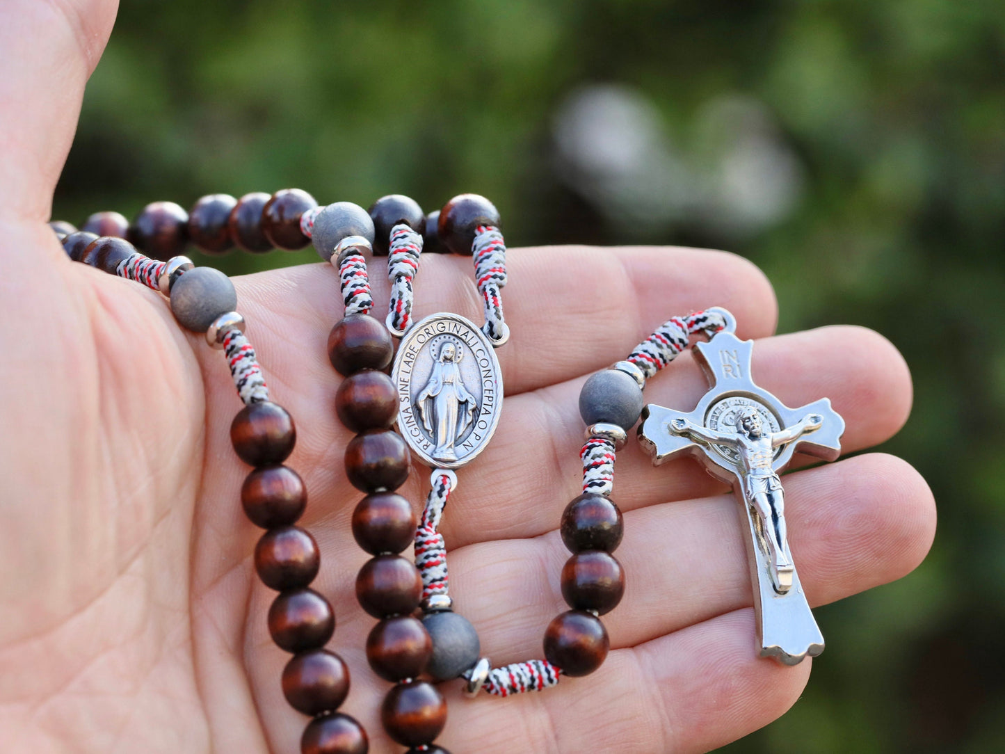 Rosario pequeño de madera, rosario marrón, crucifijo de San Benito y rosario medalla milagrosa, rosario para hombre o mujer, rosario católico con bolsa