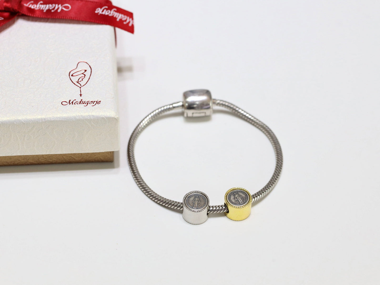 Encanto de la Medalla Milagrosa compatible con Pandora, encanto de plata de ley 925, encanto católico para pulsera, encanto de Nuestra Señora de Gracia, regalo para adolescentes