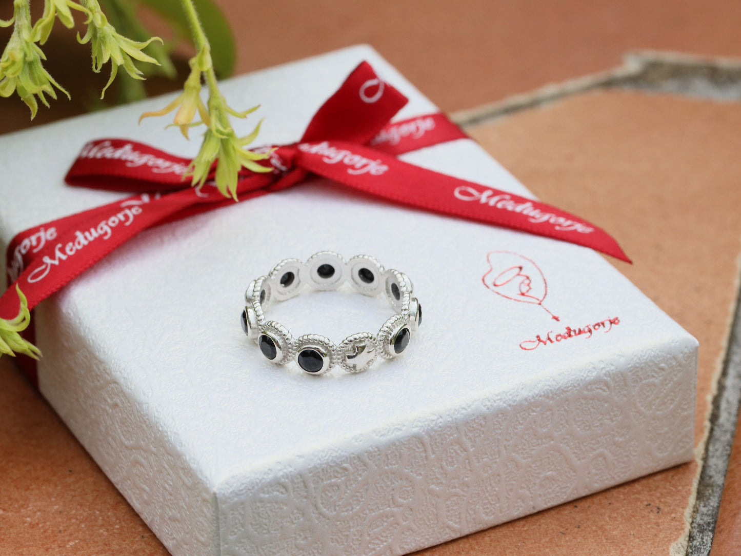 Anillo de rosario, plata de ley 925, rosario de una década, anillo de rosario de pedrería negra, anillo cruzado, anillo para mujeres católicas, rosario católico