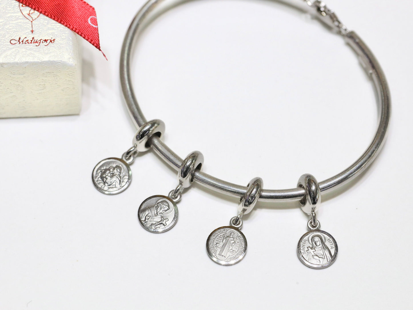 Santos católicos compatibles con Pandora en miniatura, encanto de pulsera de estilo europeo, regalo para mujeres católicas, encanto de santo católico coleccionable