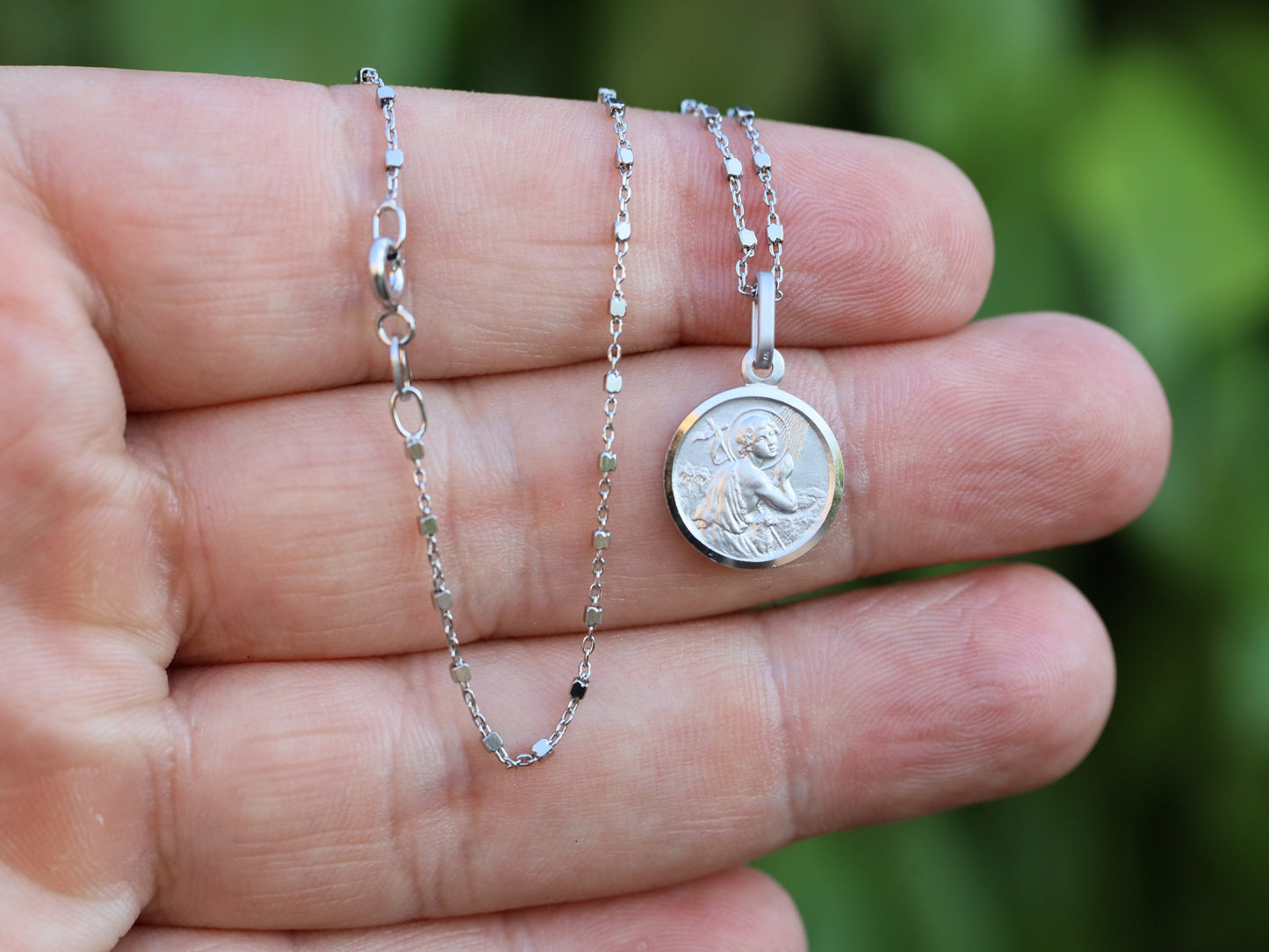 Medalla de San Juan Bautista redonda de plata de ley 925 de 13 mm - Diseño minimalista y unisex