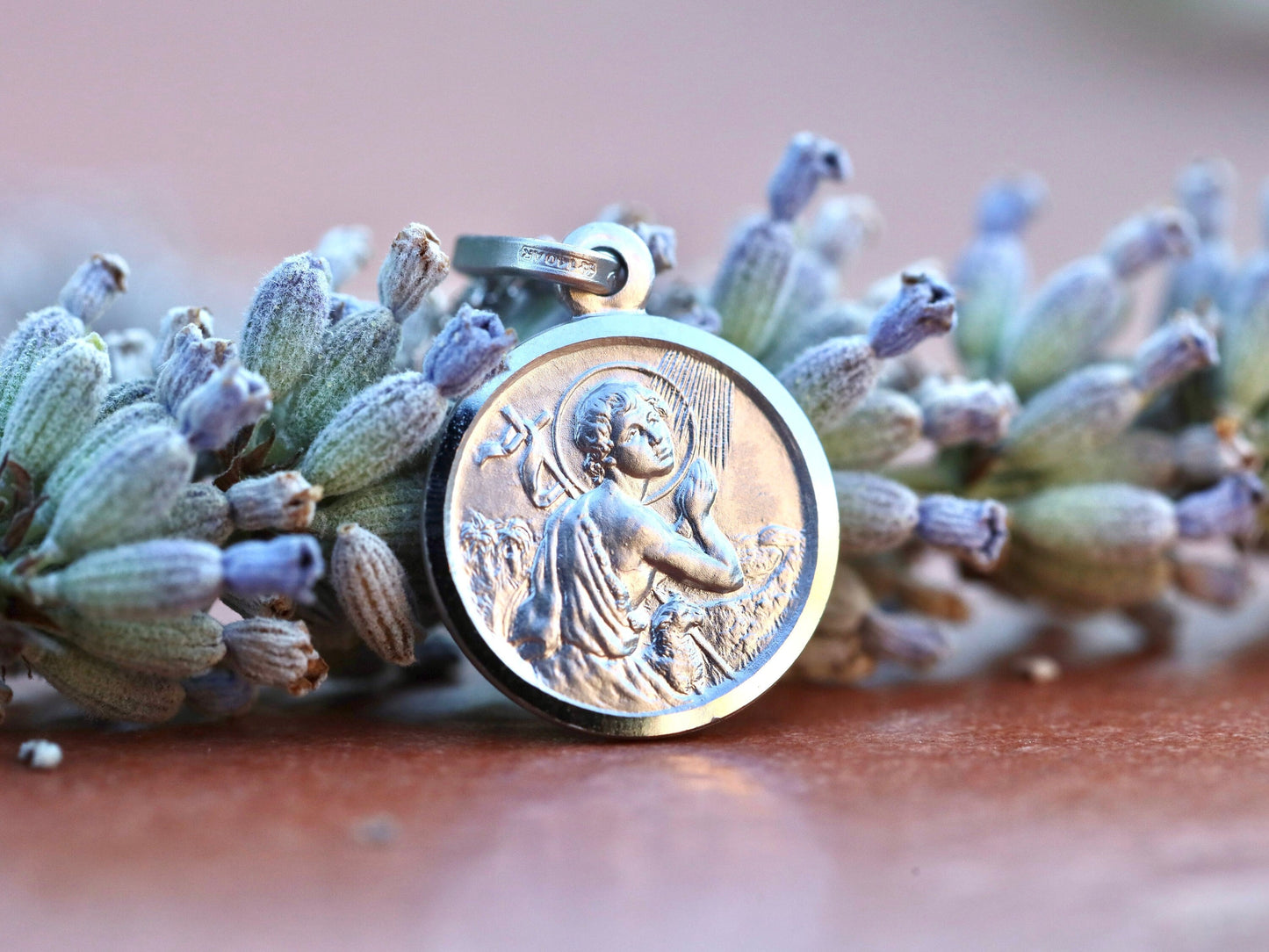 Medalla de San Juan Bautista redonda de plata de ley 925 de 13 mm - Diseño minimalista y unisex