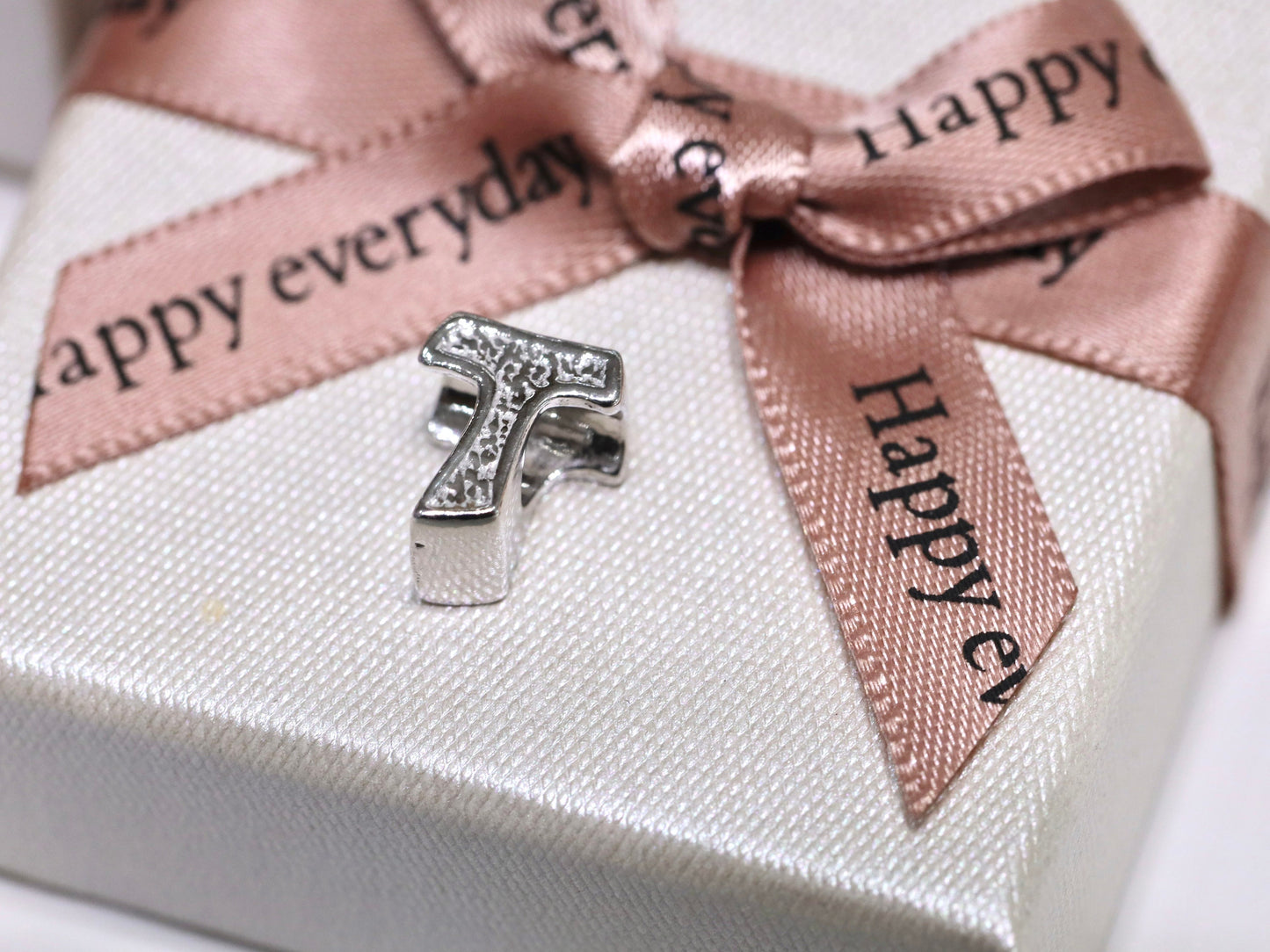 Elegante Cruz Tau de Plata de Ley 925 para Pulseras Estilo Pandora - Regalo Ideal para Mamá o Hija