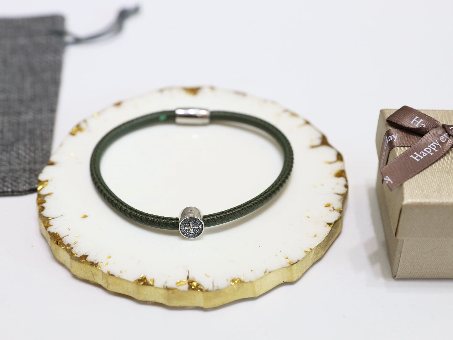 Pulsera católica de San Benito de plata de ley para hombre o mujer, pulsera de cuero genuino con cierre magnético, pulsera de San Benito de color