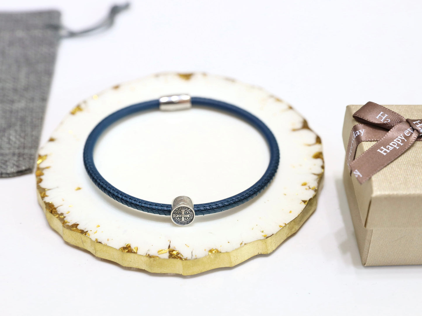 Pulsera católica de San Benito de plata de ley para hombre o mujer, pulsera de cuero genuino con cierre magnético, pulsera de San Benito de color