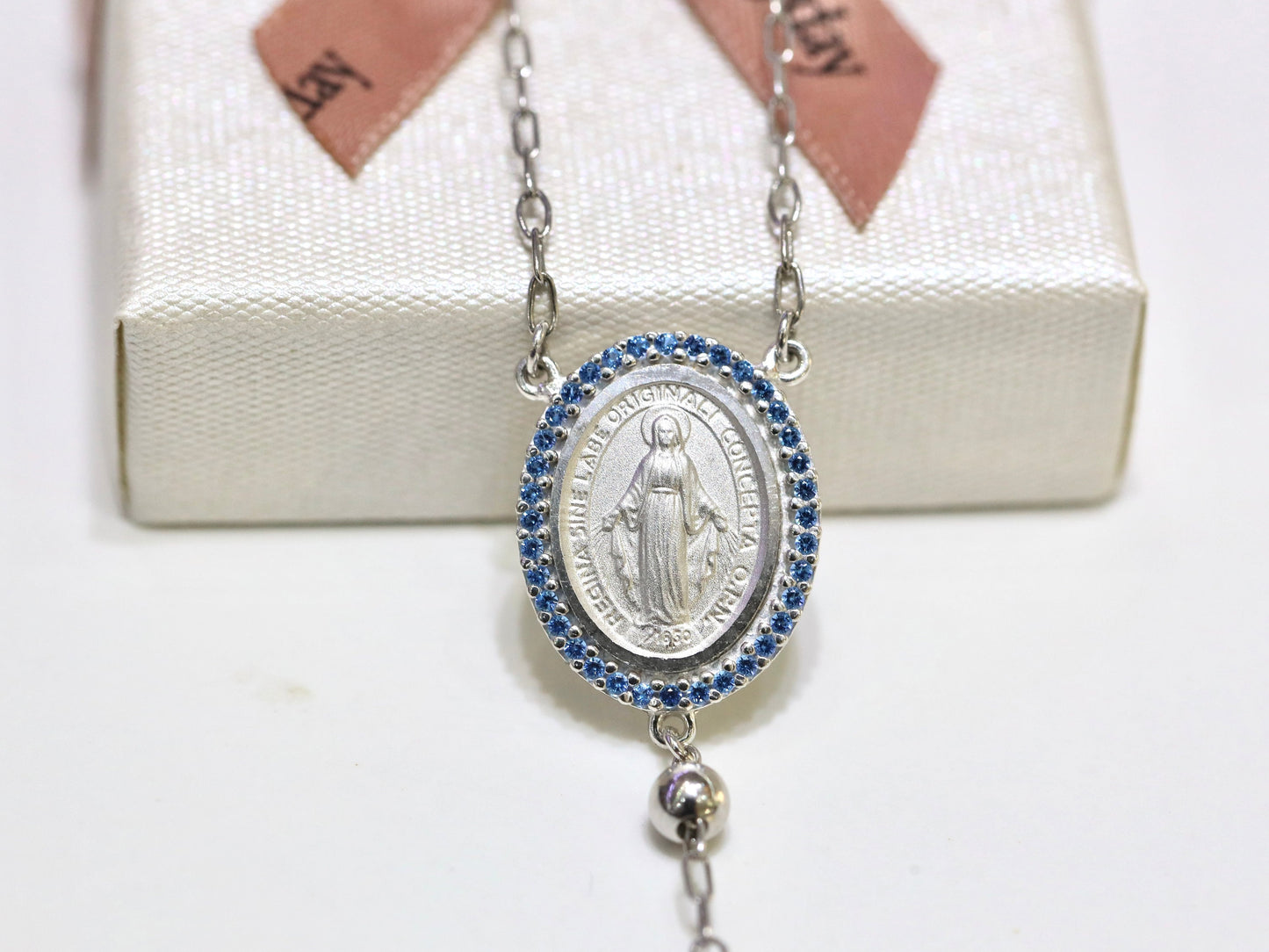 Collar Rosario de Plata de Ley 925 con Medalla Milagrosa de Circonio Cúbico Azul y Cruz