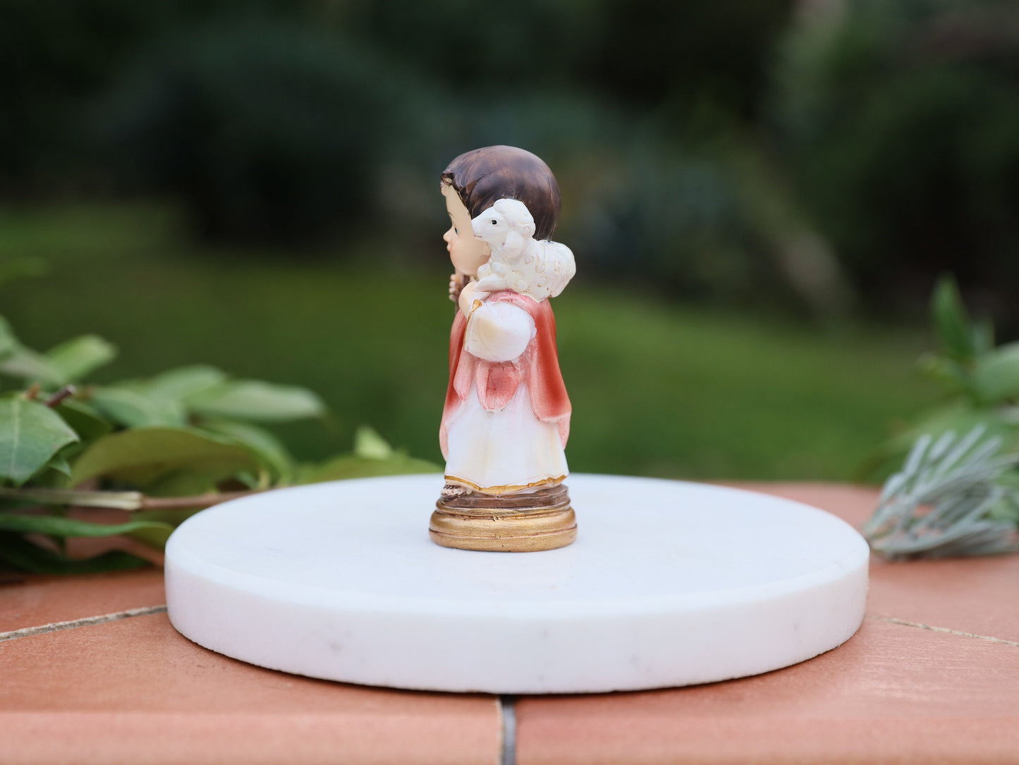 Estatua en miniatura del Buen Pastor: guía, protector, sanador y fuente de curación espiritual, estatua de Jesús el Pastor en miniatura de 9 cm