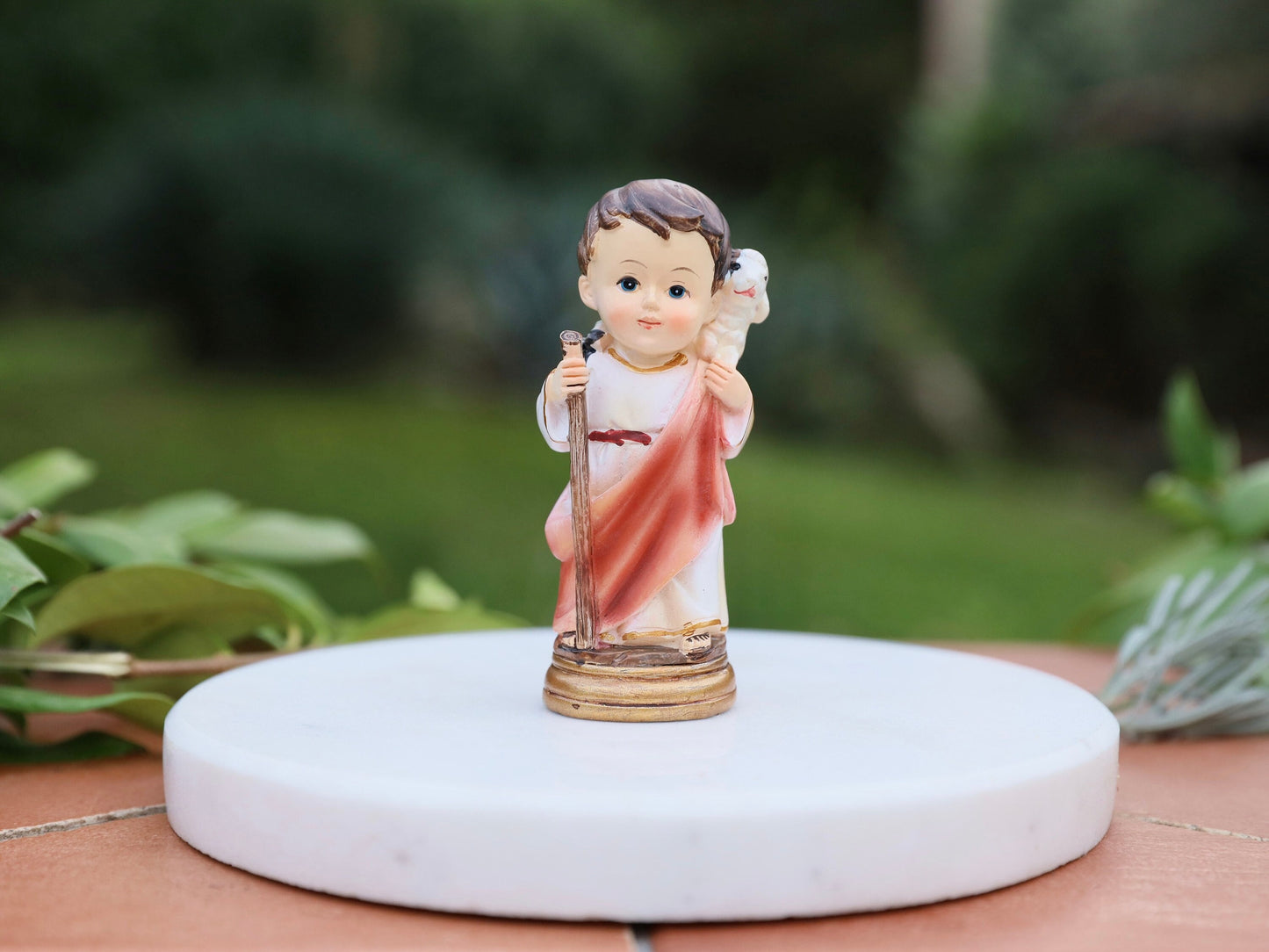 Estatua en miniatura del Buen Pastor: guía, protector, sanador y fuente de curación espiritual, estatua de Jesús el Pastor en miniatura de 9 cm