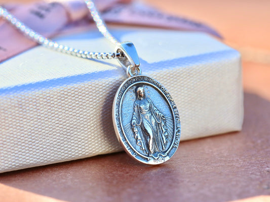 French Language Sterling Silver Miraculous Medal Pendant - Ideal for Teenage Boys - 16 x 13 mm dainty medal with Gunmetal Finish