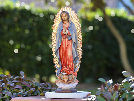 Handgeschnitzte Holzstatue Unserer Lieben Frau von Guadalupe, 35,6 cm große Statue der Königin des Friedens, einzigartige Statue der Jungfrau Maria, Statue der Mutter Maria für den Altar