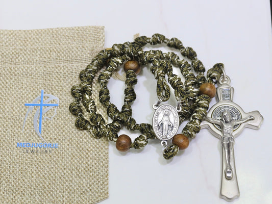 Paracord rosary, warrior rosary beds , handmade military cord rosary, rosary for man, Saint Benedict cross rosary, green cord rosary