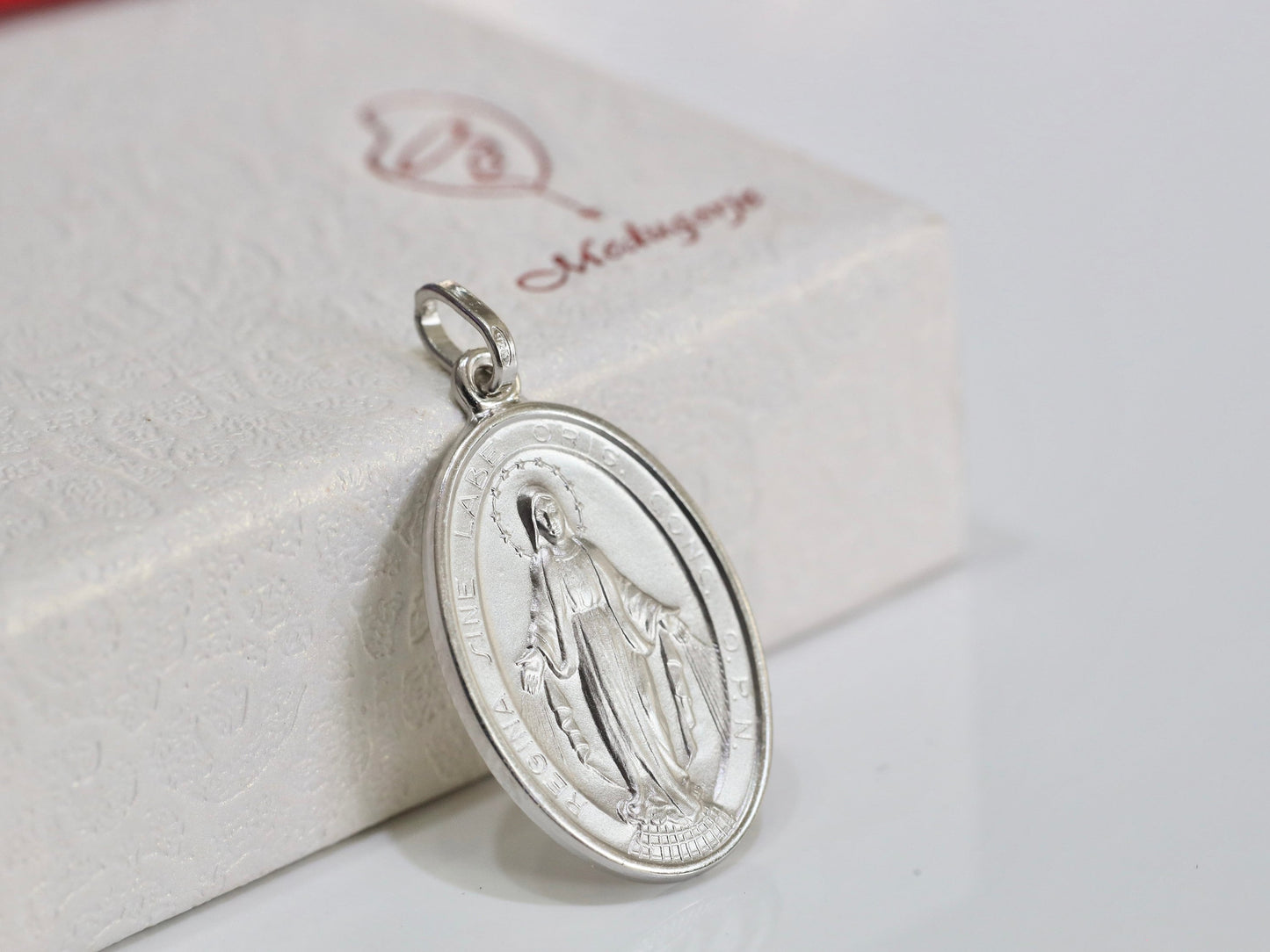 Miraculous Medal, sterling silver 925 Our Lady of Grace pendant, unisex Miraculous Medal, gift for husband or wife, fine Miraculous Medal