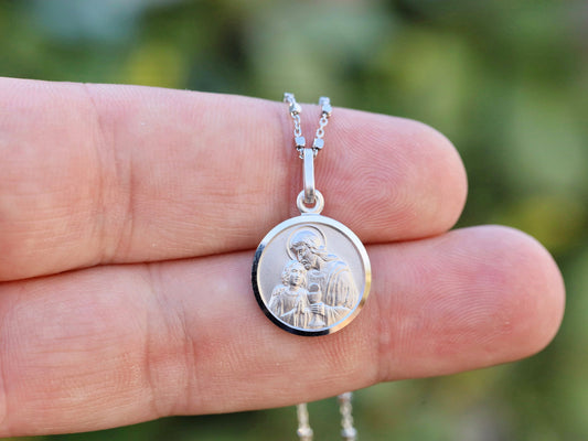 Holy communion medal, first communion pendant, high quality sterling silver 925 pendant, gift for catholic boy or girl, medal with Jesus