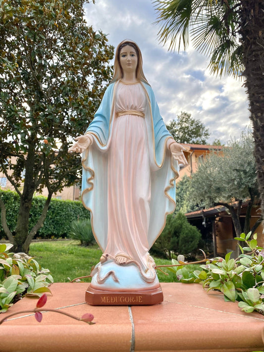 Outdor-Statue aus Marmorpulver Unserer Lieben Frau von der Gnade, Tihaljina-Statue, Medjugorje 20-Zoll-Statue, Gartenstatue der Jungfrau Maria, katholische Statue