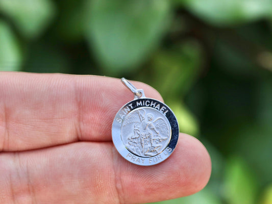 St Michael medal, sterling silver 925, non tarnishing medal, medal of archangel Michael,devotional catholic medal, round 18 mm medal for man